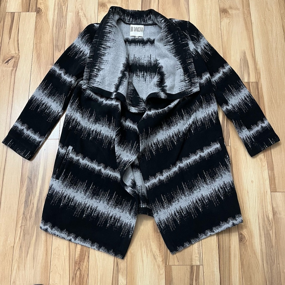 BB Dakota Women's Sz M Soft Thick Open Front Cardigan Jacket Shawl Collar Classy
